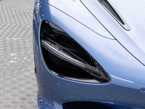 Used 2026 McLaren 750S Spider RWD image 39