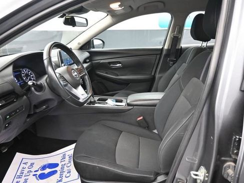 Used 2024 Nissan Sentra SV w/ All-Weather Package FWD image 11