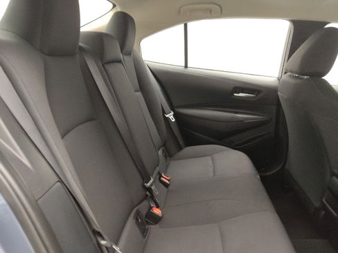 Used 2021 Toyota Corolla LE image 19
