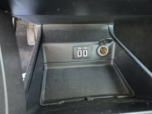 Used 2019 Ford Fusion SE FWD image 20