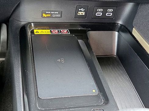 Used 2025 Toyota Camry LE image 20