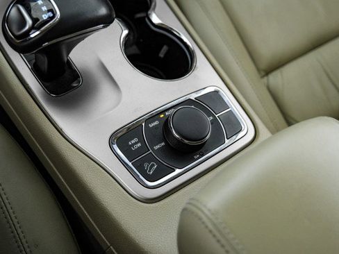 Used 2015 Jeep Grand Cherokee Limited AWD/4WD image 26