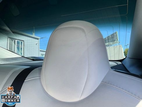 Used 2022 Tesla Model 3 Long Range AWD/4WD image 30