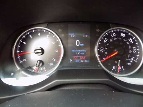 Used 2020 Toyota RAV4 LE w/ Carpet Mat Package AWD/4WD image 18