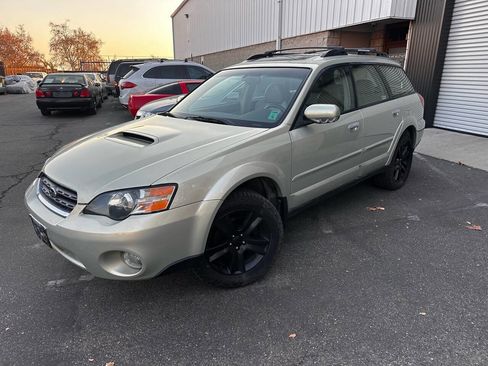 Used 2005 Subaru Outback 2.5XT Limited image 35