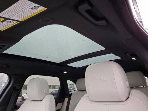 New 2026 Jaguar F-PACE R-Dynamic S image 12