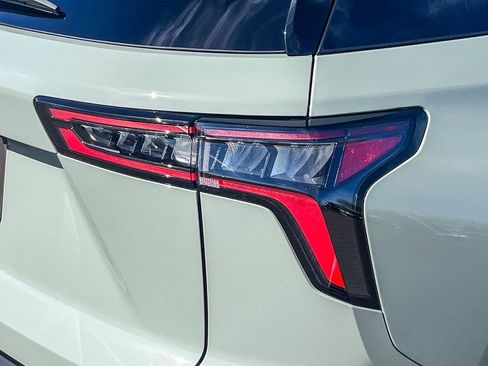 New 2026 Chevrolet Equinox LT w/ Convenience Package II image 8