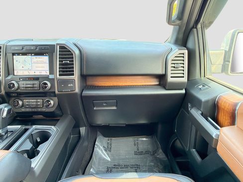 Used 2017 Ford F150 Limited w/ Trailer Tow Package image 17