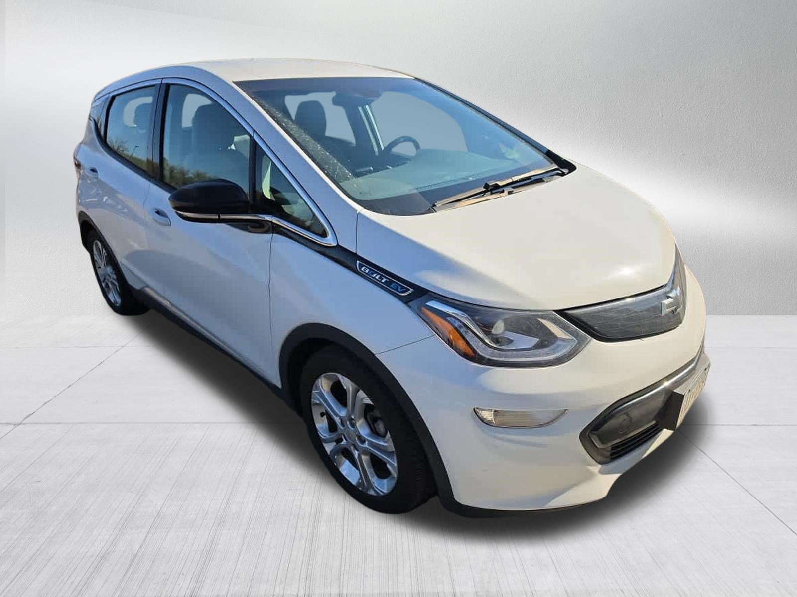 Used 2017 Chevrolet Bolt LT FWD image 3