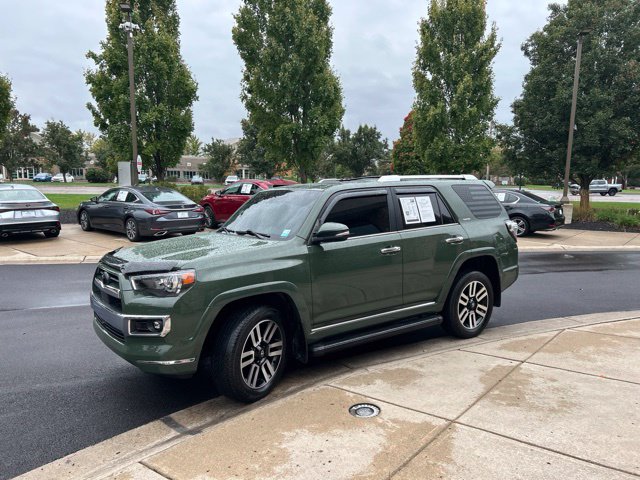 Used 2022 Toyota 4Runner Limited AWD/4WD image 3