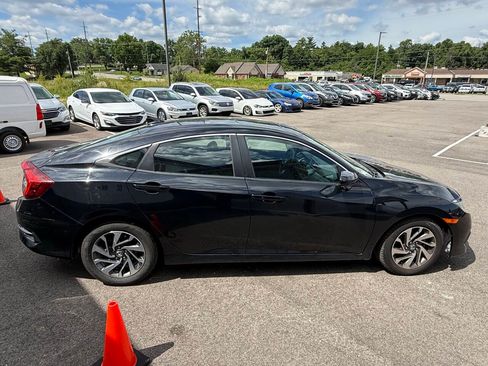 Used 2017 Honda Civic EX image 7