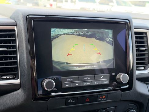 Used 2024 Nissan Frontier SL w/ Technology Package RWD image 18