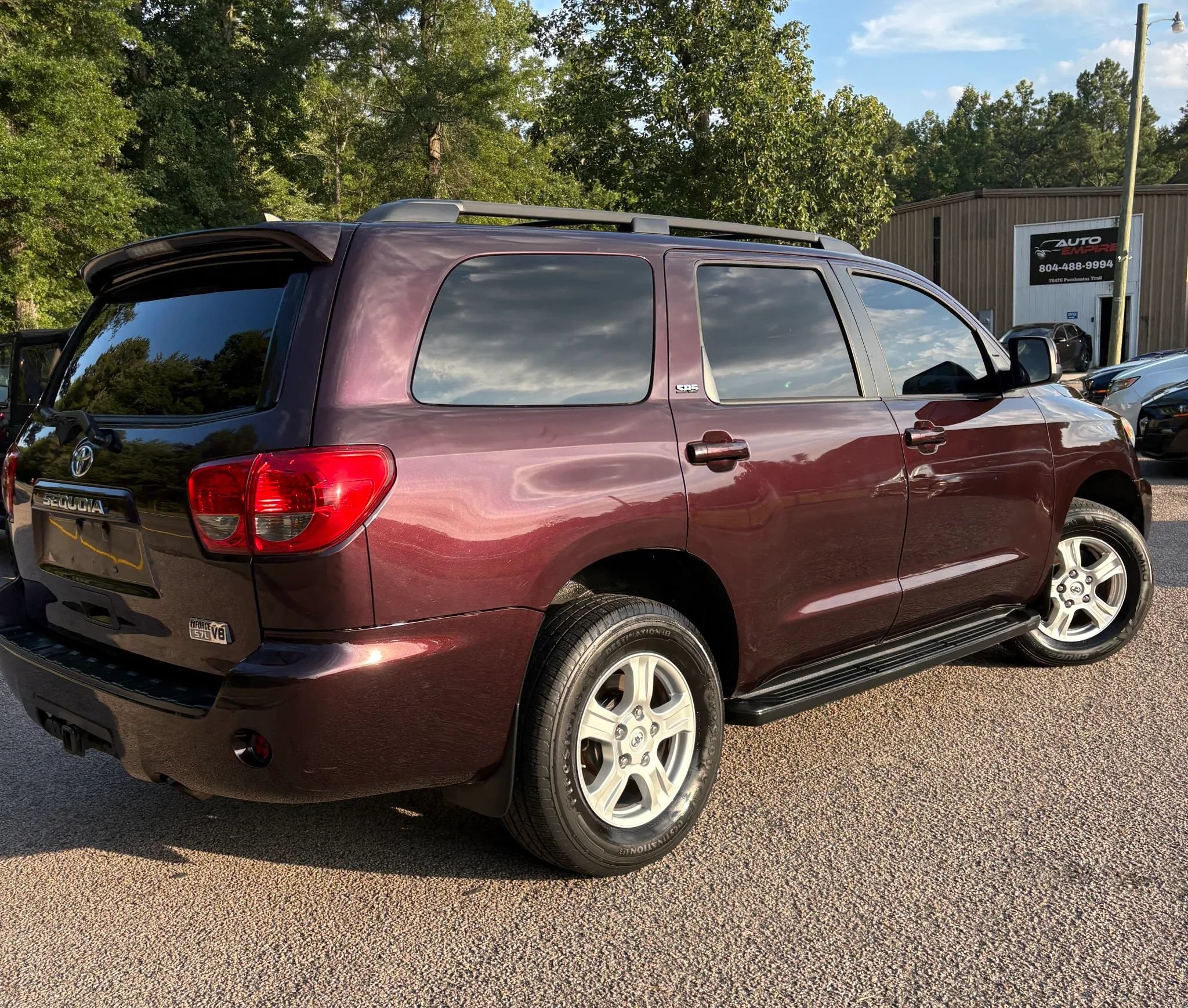 Used 2016 Toyota Sequoia SR5 AWD/4WD image 6
