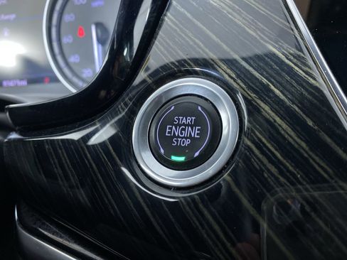 Used 2022 Cadillac XT6 Premium Luxury w/ Technology Package image 14