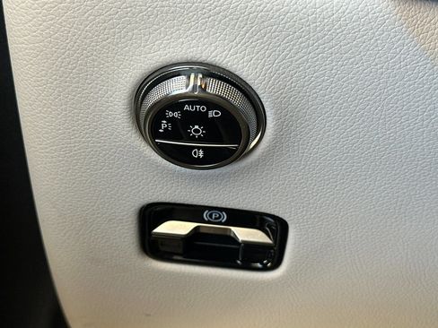 Certified 2026 Mercedes-Benz GLC 300 image 40