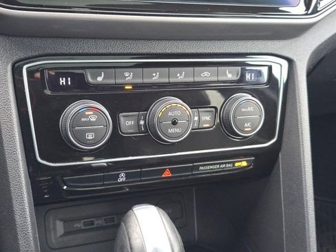 Used 2020 Volkswagen Atlas Cross Sport SEL image 37