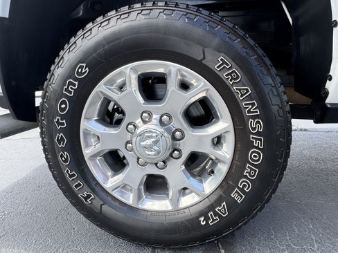Used 2024 RAM 2500 Laramie AWD/4WD image 19