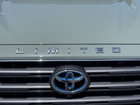 Certified 2023 Toyota Sequoia Limited w/ TRD Off-Road Package AWD/4WD image 13