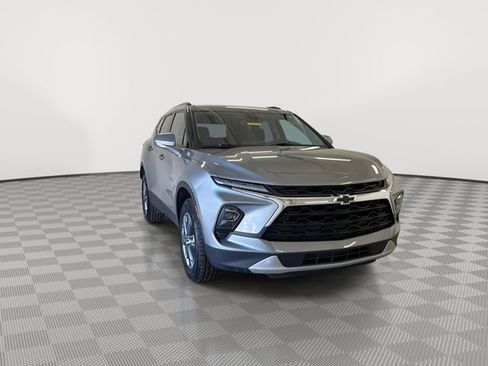 Certified 2024 Chevrolet Blazer LT w/ Convenience Package FWD image 3