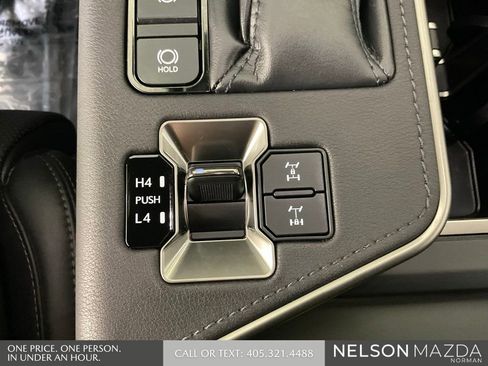 Used 2024 Lexus GX 550 AWD/4WD image 41