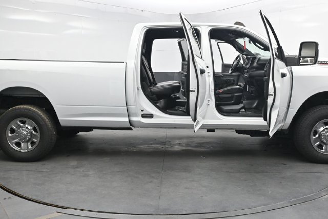 Used 2024 RAM 2500 Tradesman w/ Chrome Appearance Group AWD/4WD image 47