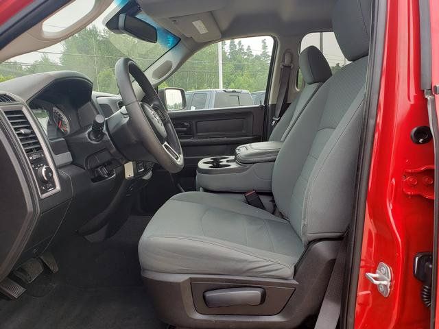 Used 2018 RAM 1500 Express AWD/4WD image 10