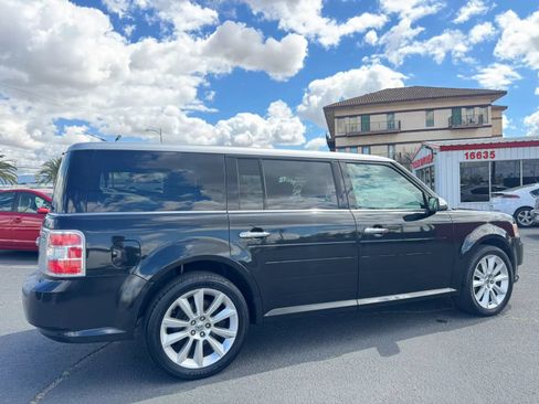 Used 2011 Ford Flex Limited FWD image 9