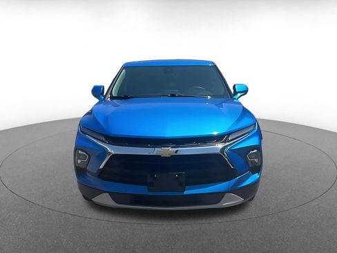 Used 2025 Chevrolet Blazer LT FWD image 4