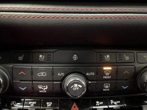 Used 2024 Dodge Durango GT image 8