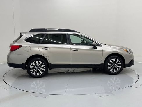 Used 2015 Subaru Outback 3.6R Limited AWD/4WD image 6