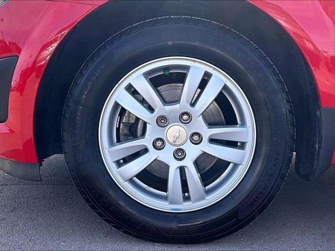 Used 2015 Chevrolet Sonic LT image 8