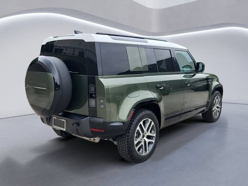 New 2026 Land Rover Defender 110 X-Dynamic SE AWD/4WD image 5