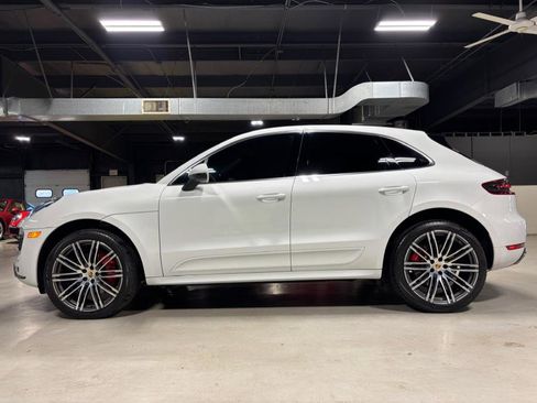 Used 2017 Porsche Macan Turbo image 1