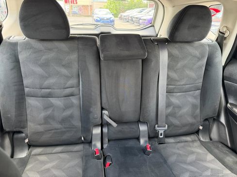 Used 2016 Nissan Rogue S AWD/4WD image 16