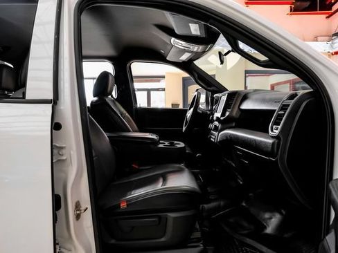 Used 2024 RAM 5500 Tradesman w/ Chrome Appearance Group AWD/4WD image 33