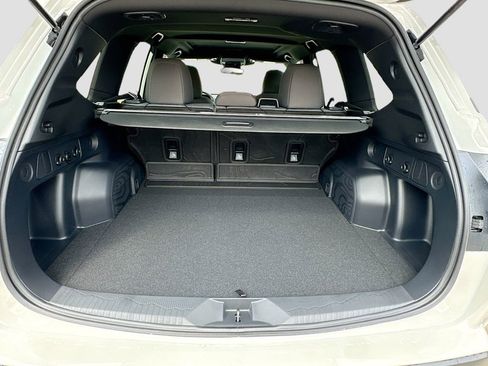 New 2026 Subaru Forester Premium image 32