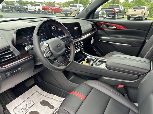 New 2026 Chevrolet Traverse RS w/ LPO, Floor Liner Package AWD/4WD image 25