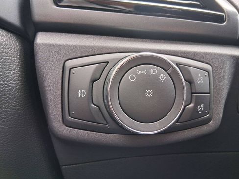 Used 2015 Ford Fusion SE w/ Equipment Group 201A AWD/4WD image 17