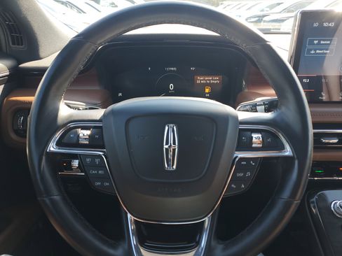 Certified 2023 Lincoln Nautilus Reserve image 21