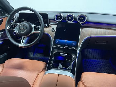 Used 2025 Mercedes-Benz C 300 4MATIC Sedan image 29