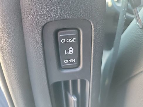 Used 2025 Honda Odyssey Sport-L image 15