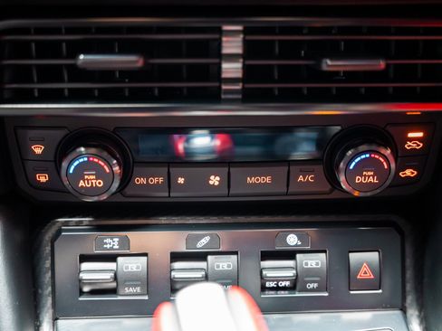 Used 2020 Nissan GT-R Premium image 57