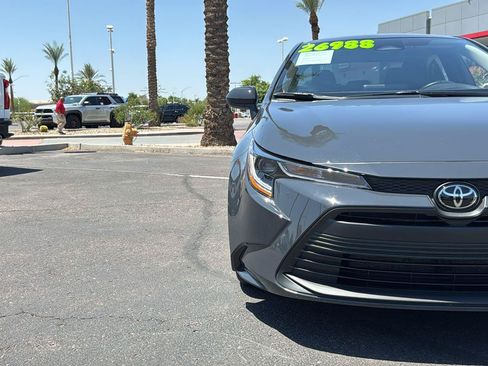 Used 2025 Toyota Corolla LE FWD image 3