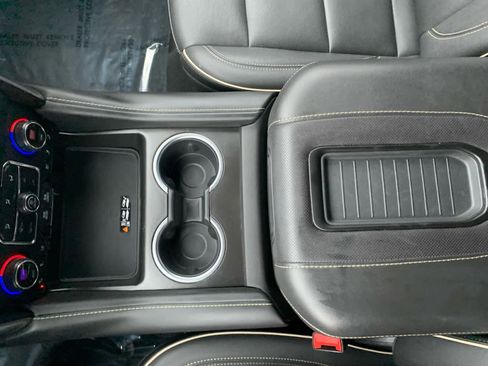 Used 2024 Chevrolet Tahoe Premier w/ Premium Package 2 image 24