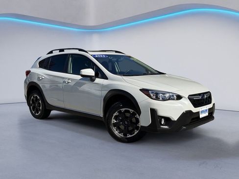 Used 2021 Subaru Crosstrek 2.0i Premium w/ Moonroof Package image 2
