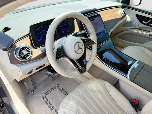 Used 2022 Mercedes-Benz EQS 450+ Sedan image 25