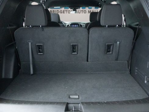 Used 2023 Chevrolet Traverse LT AWD/4WD image 33