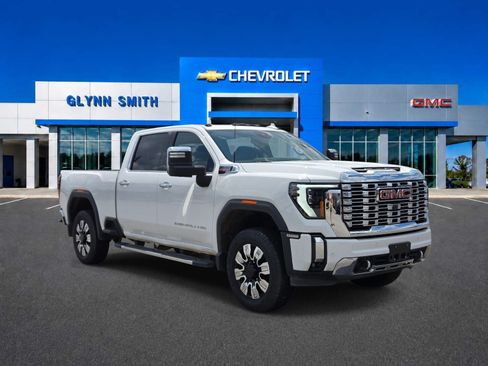 Used 2025 GMC Sierra 2500 Denali AWD/4WD image 5