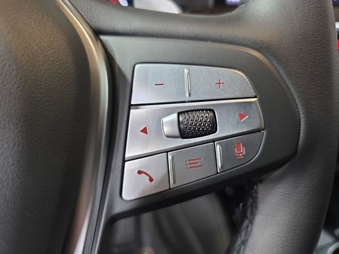 Used 2025 BMW X4 xDrive30i image 19