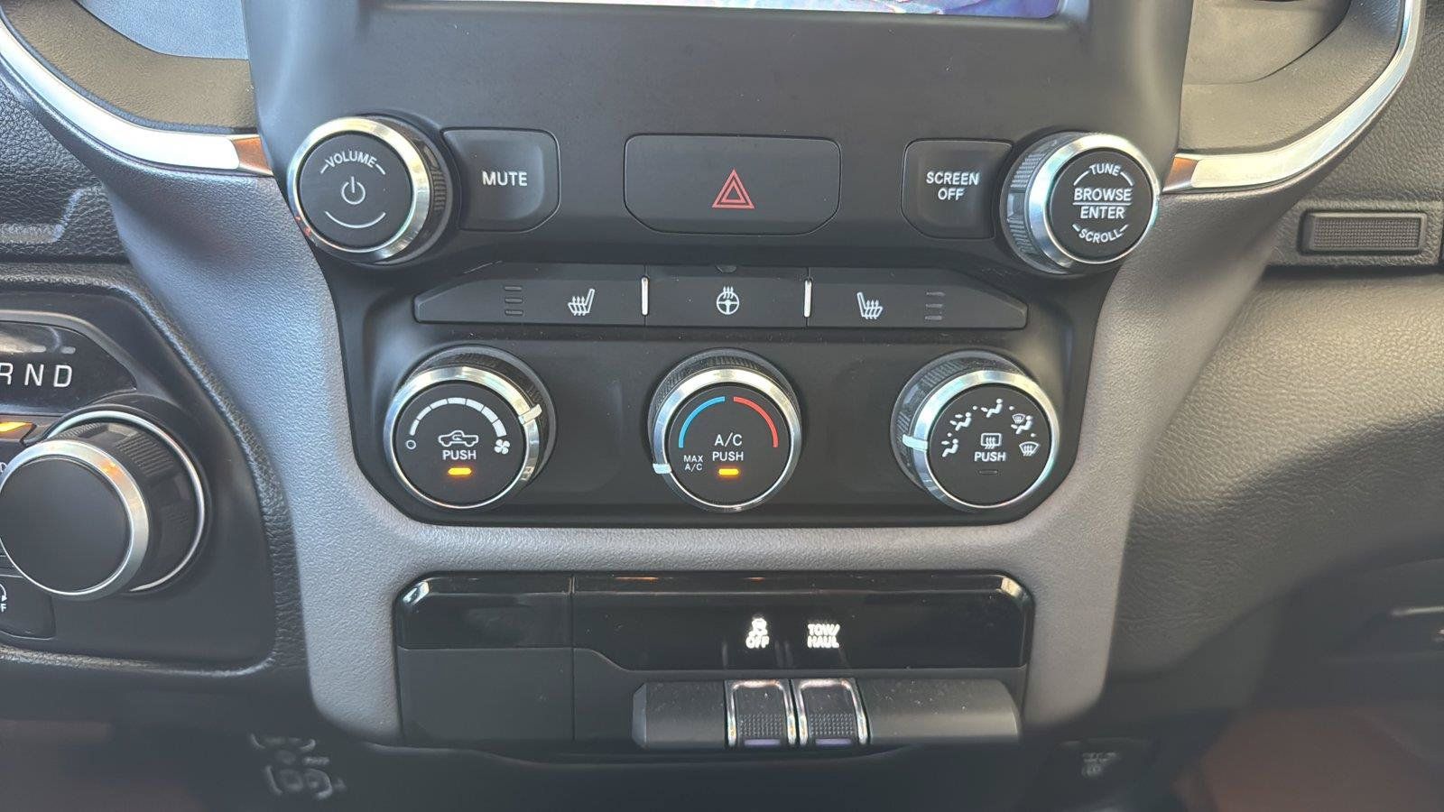 Used 2024 RAM 1500 Big Horn AWD/4WD image 16